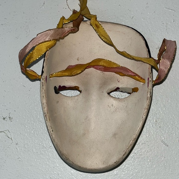6” Ceramic Wall Mask Art - Picture 2 of 3